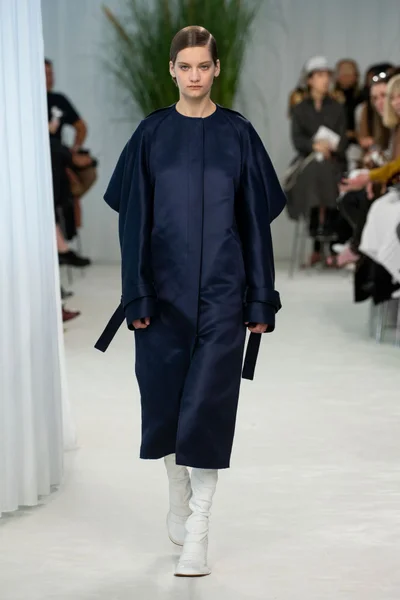 Look 27